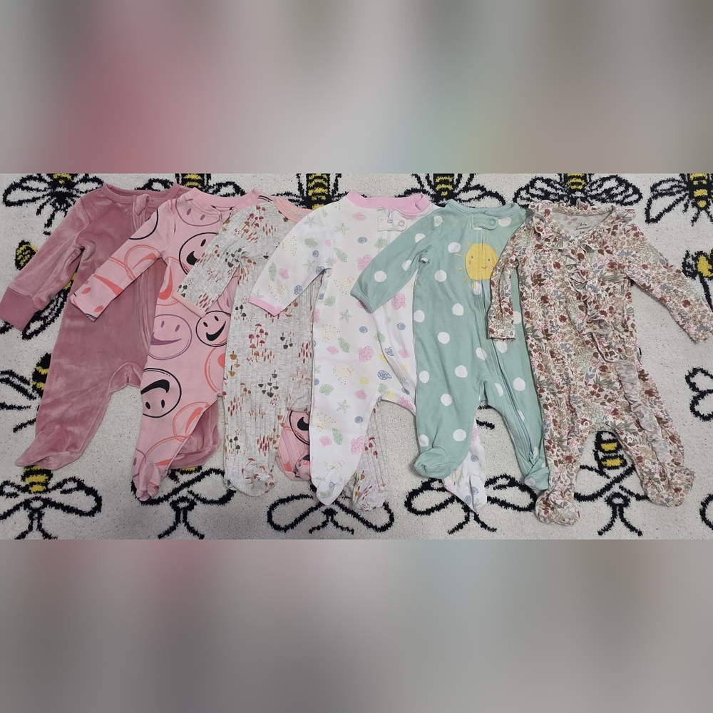 6Pc bunble Size 3M pajamas. Brands: Carter's, Nike, Millie & Myles,Kyle's Etc.